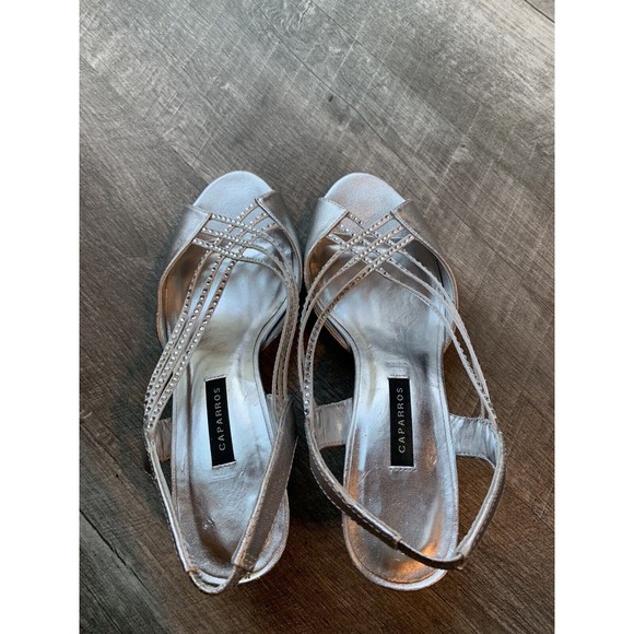 CAPARROS STRAPPY SLINGBACK SANDALS SILVER WEDDING FORMAL SHOES WOMENS SIZE 7 - Picture 2 of 10